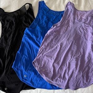 3 Lululemon workout tanks